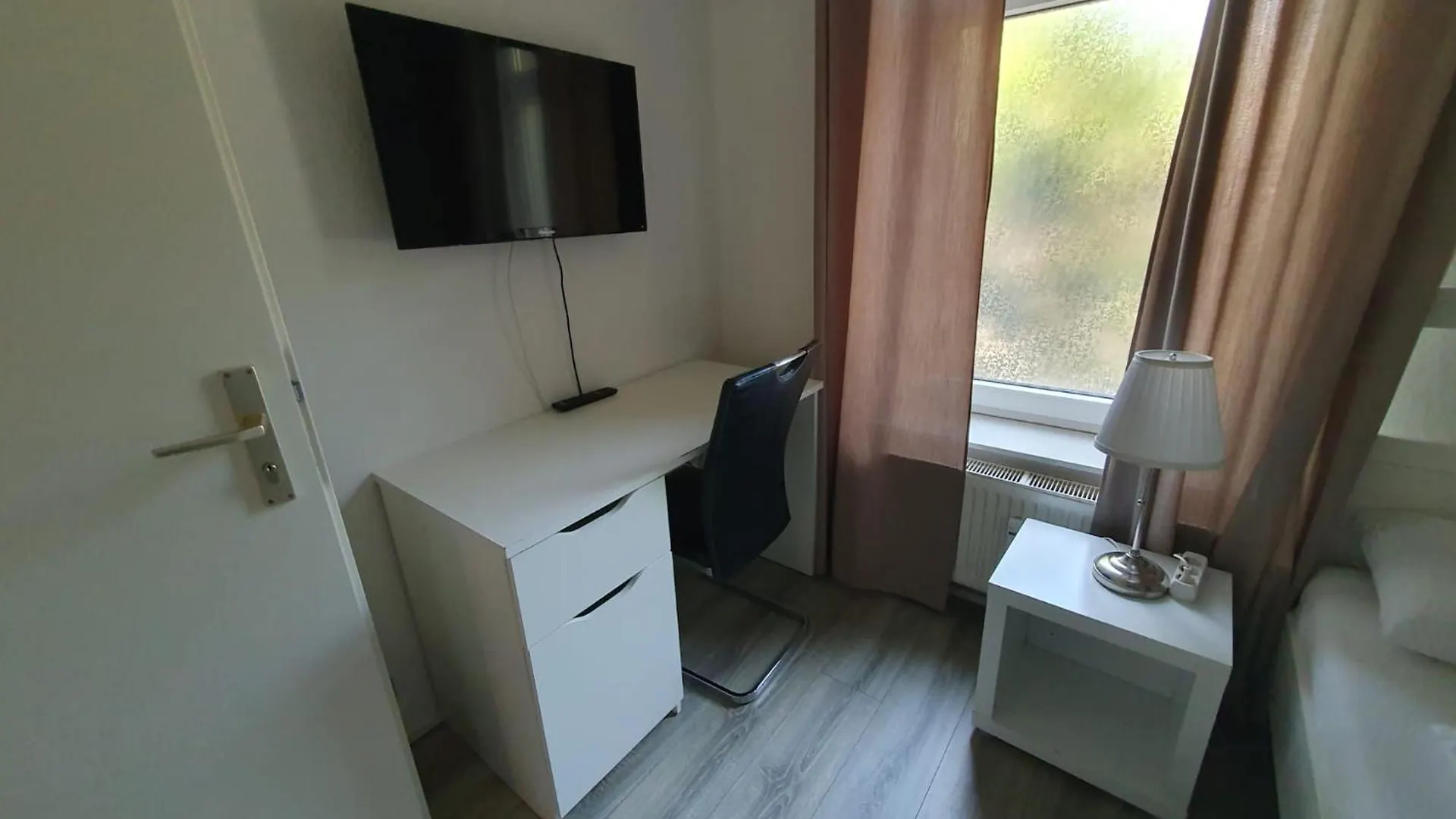 1 Hildesheimer Str.357,1.Og, 3 X Sz, Hannover