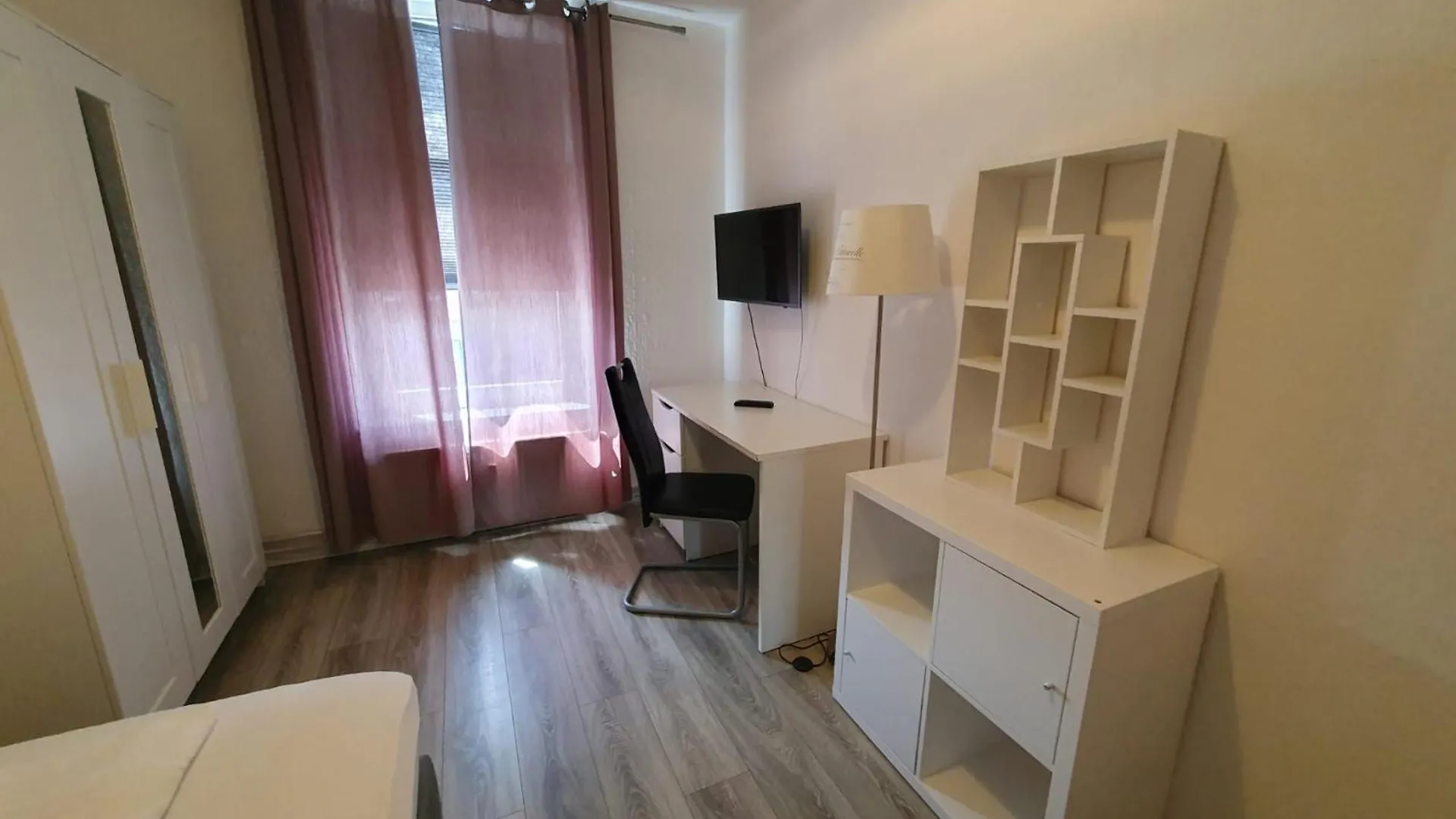 Lägenhet 1 Hildesheimer Str.357,1.Og, 3 X Sz, Hannover Tyskland
